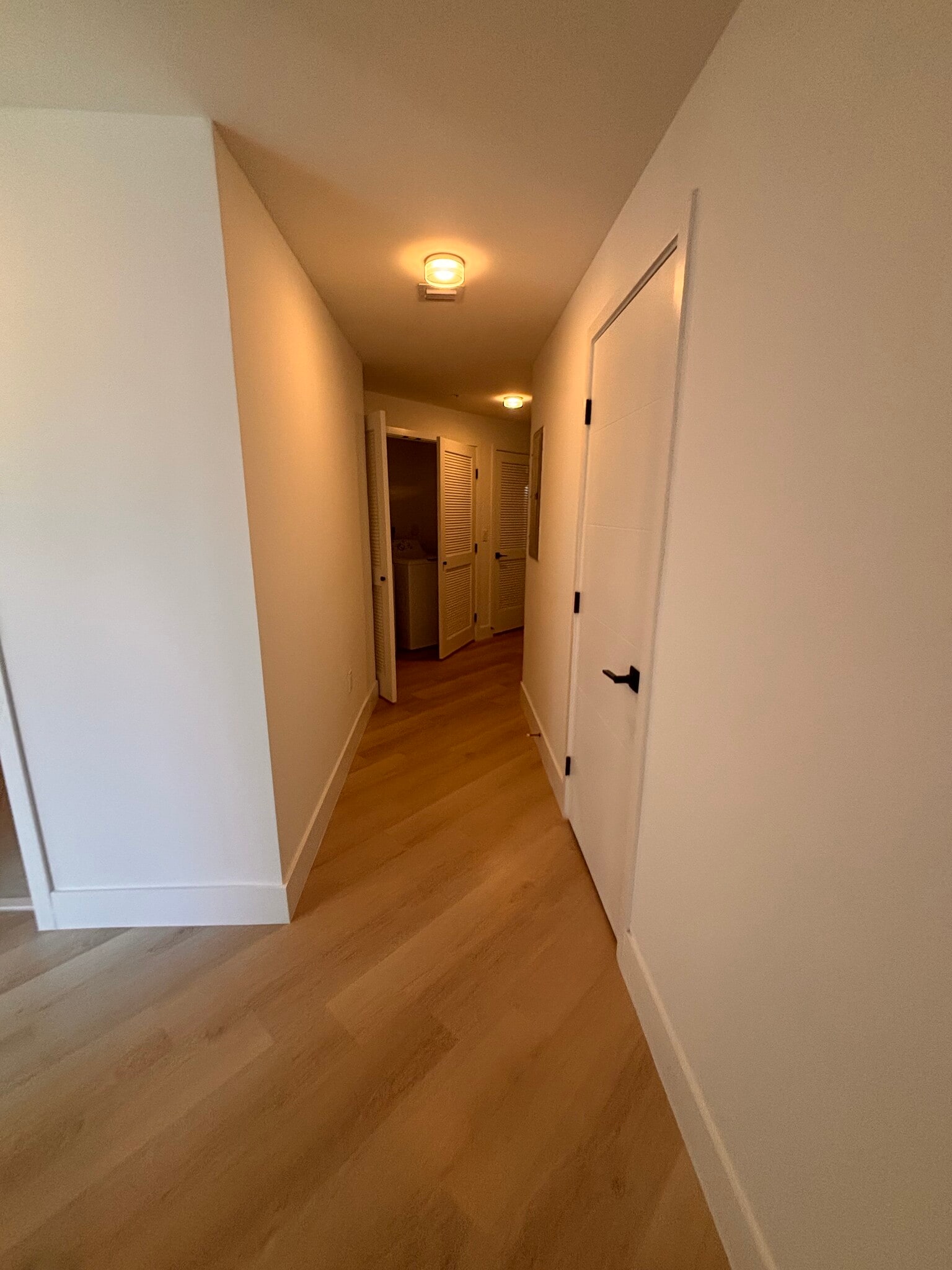 Building Photo - 2596 NE 182nd Ter