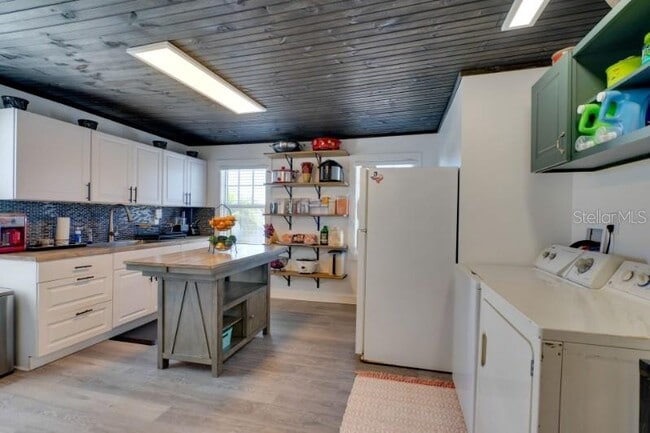 Building Photo - 209 W Olympia Ave