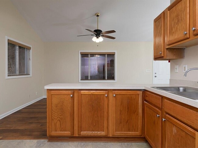 Building Photo - 2166 Hanfred Ct