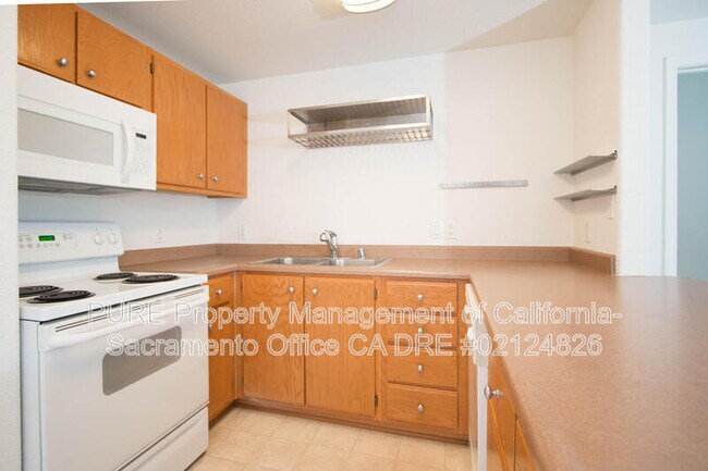 Building Photo - 10001 Woodcreek Oaks Blvd