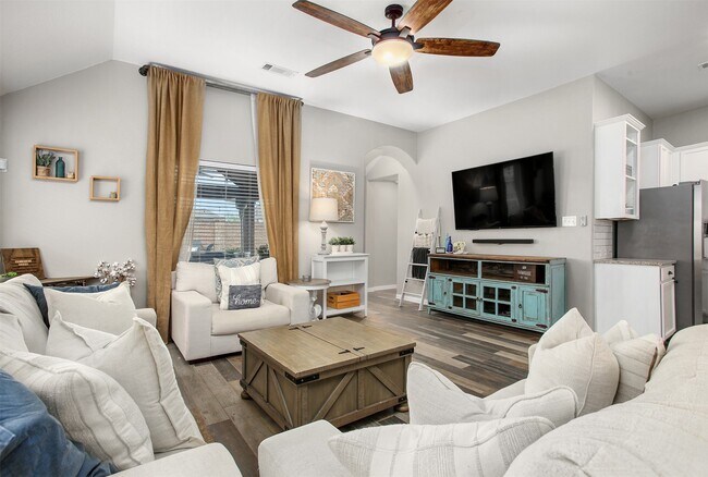 Building Photo - 3037 Broadhaven Dr