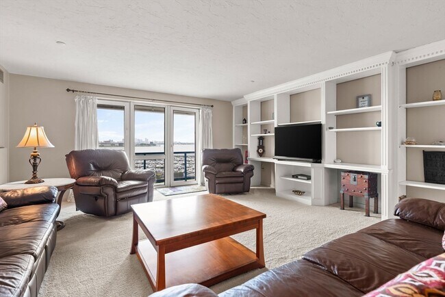 Building Photo - 1001 Marina Dr