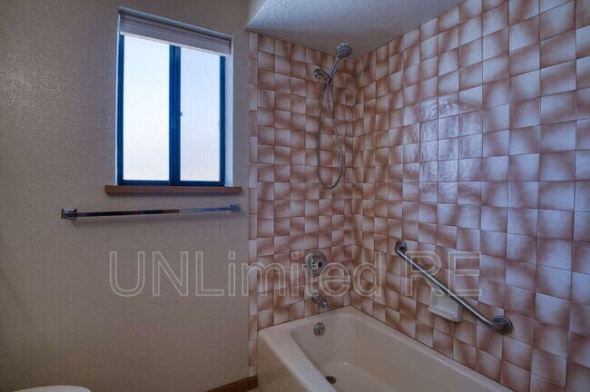Building Photo - 2512 Cisco Dr S