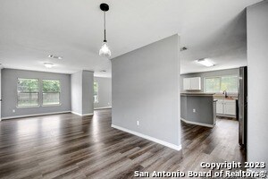 Building Photo - 8807 Shadow Wood Ln