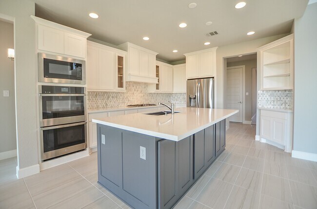 Building Photo - 7610 Blue Finch Ln