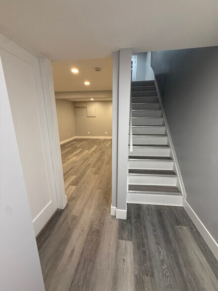 Building Photo - 3974 Lake Run Blvd