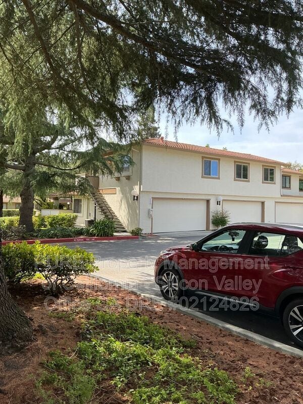 Building Photo - 5387 Colony Green Dr