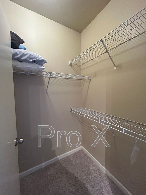 Building Photo - 4230 NW Meadow Creek Cir