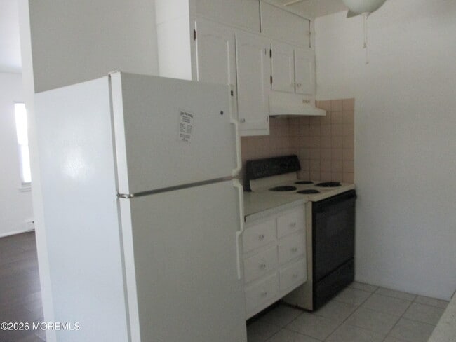 Building Photo - 306C W Malvern Ct