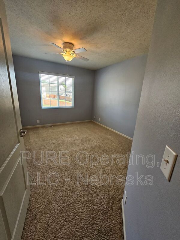 Building Photo - 16860 Larimore Ave