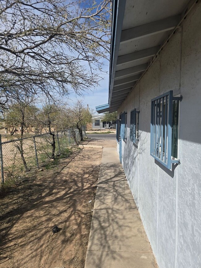 Building Photo - pm0502