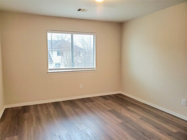 Building Photo - 14238 Englewood Park Ln
