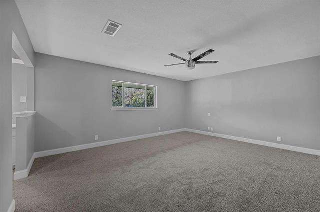 Building Photo - 1400 Crescent Dr