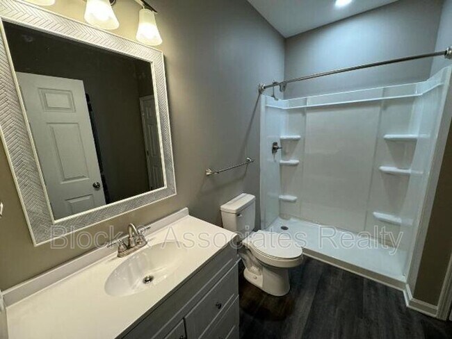 Building Photo - 4028 Remington Oaks Cir