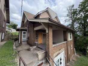 Building Photo - 662 Spruce St