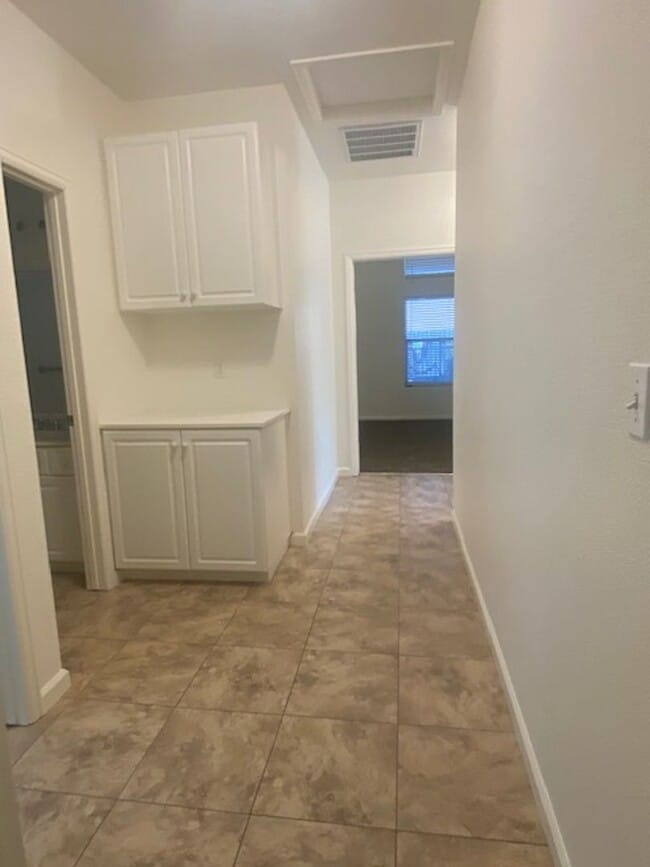 Building Photo - Corner lot with pool and RV parking!