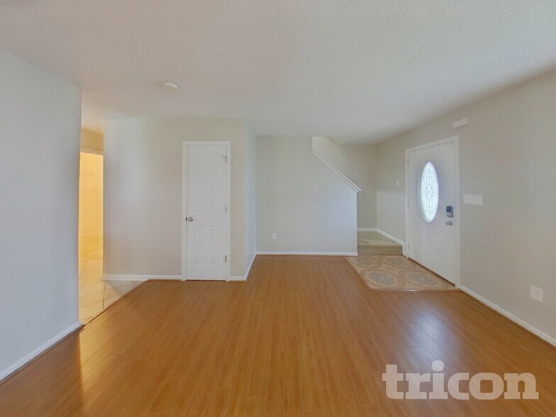 Building Photo - 1040 Counselors Dr