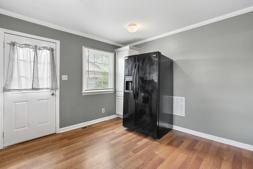 Building Photo - 1408 Ardmore Dr