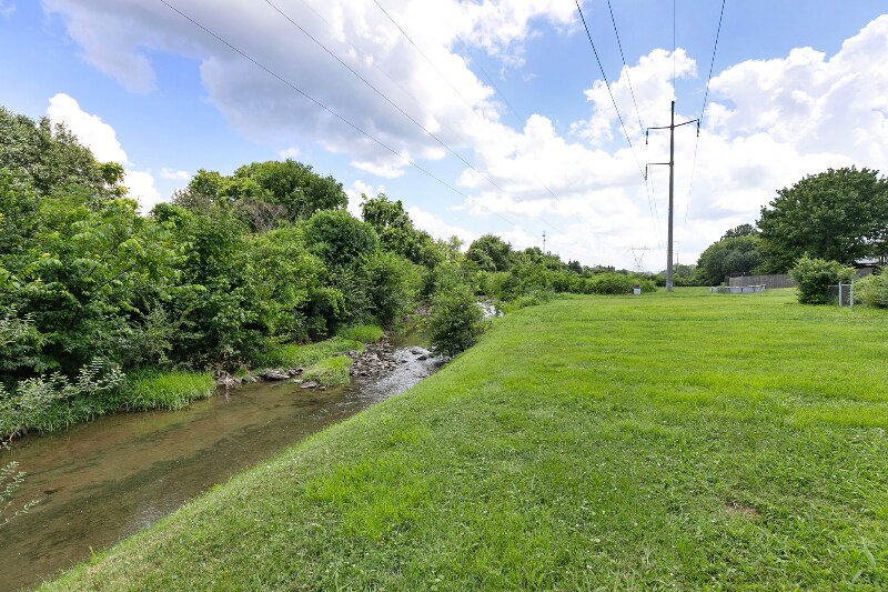 Building Photo - 5742 Brentwood Meadows Cir