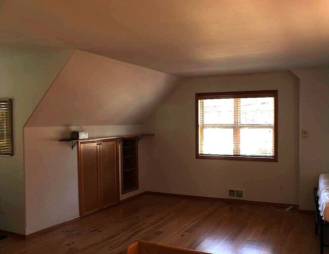 Building Photo - Experience Downtown Gig Harbor living in t...