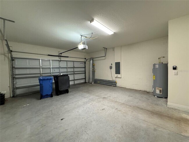 Building Photo - 13154 Brookside Moss Dr