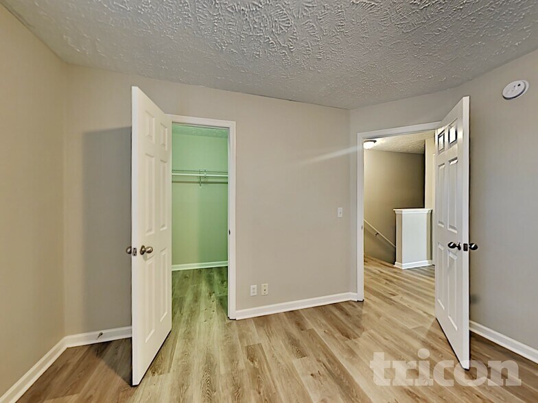 Building Photo - 4924 Nina Marie Ave