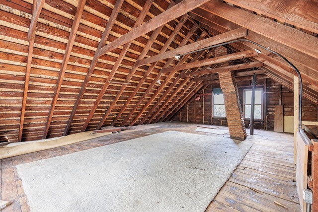 Building Photo - 12 Benton St