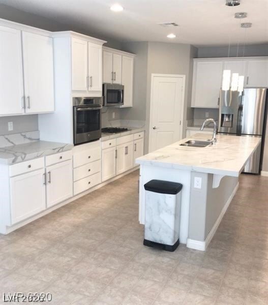 Building Photo - 5947 Castell Canyon St