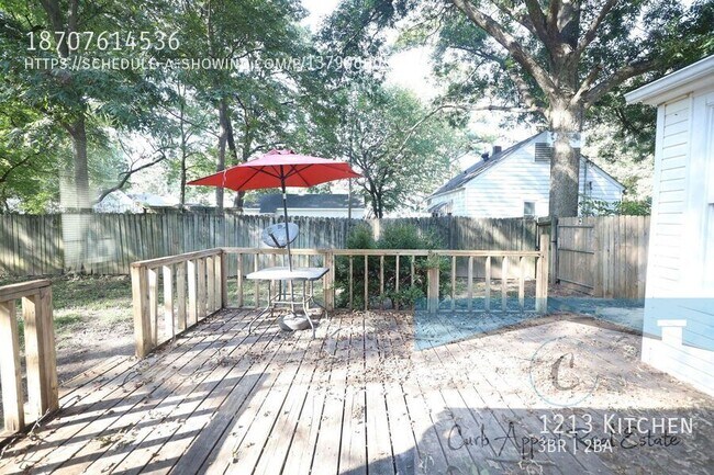 Building Photo - 1213 Kitchen-