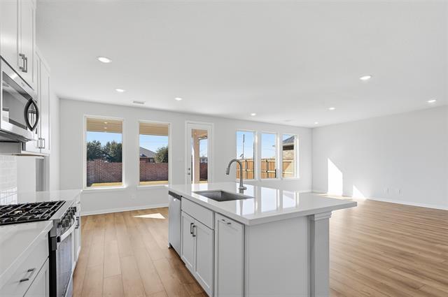 Building Photo - 1126 Redcoat Dr