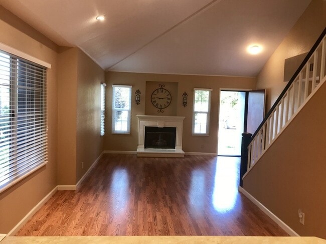 Building Photo - San Roque 3 Bedroom Townhouse - Available Now