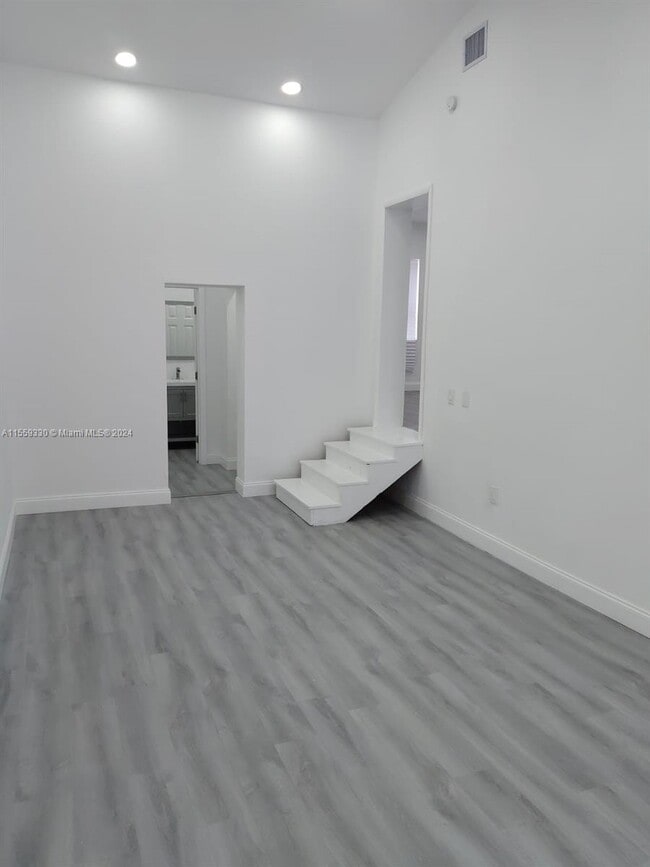 Building Photo - 1983 NW 46th St