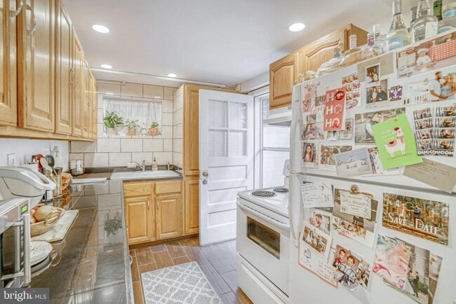Primary Photo - 113 E Taylor Run Pkwy
