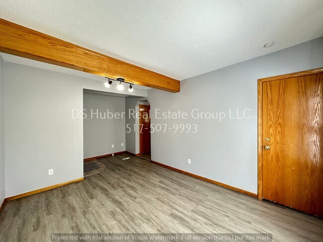 Building Photo - 1226 Clark St