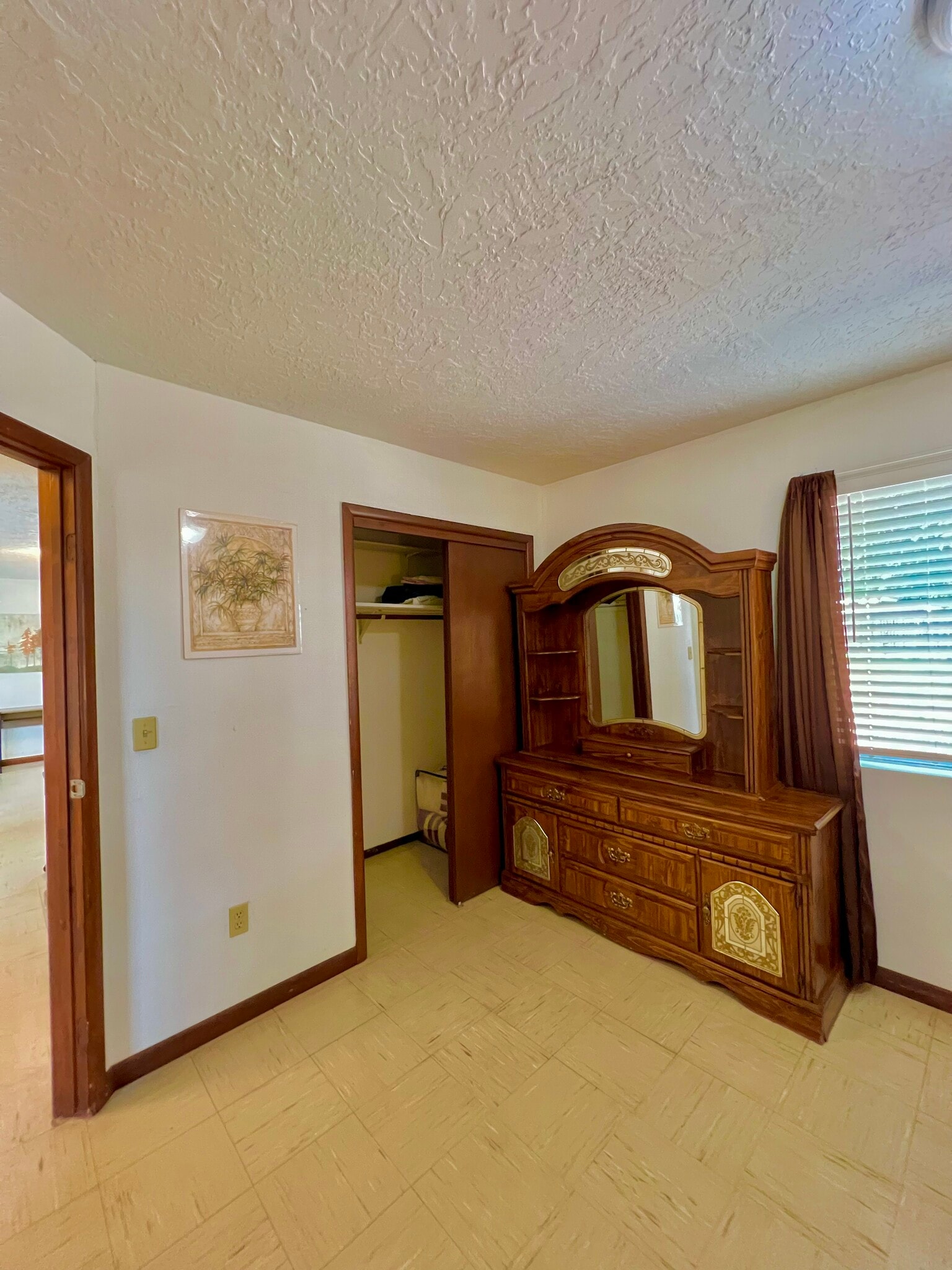 Building Photo - 3058 Tenorio Dr