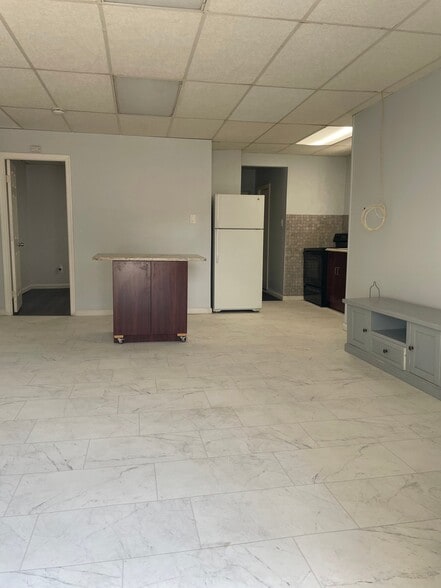 Building Photo - 1111 Girard Ave