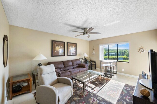 Building Photo - 1515 Pinellas Bayway S