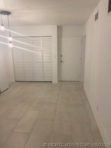 Building Photo - 3123 Oakland Shores Dr