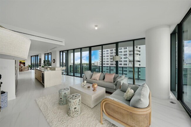 Building Photo - 900 N Ocean Blvd