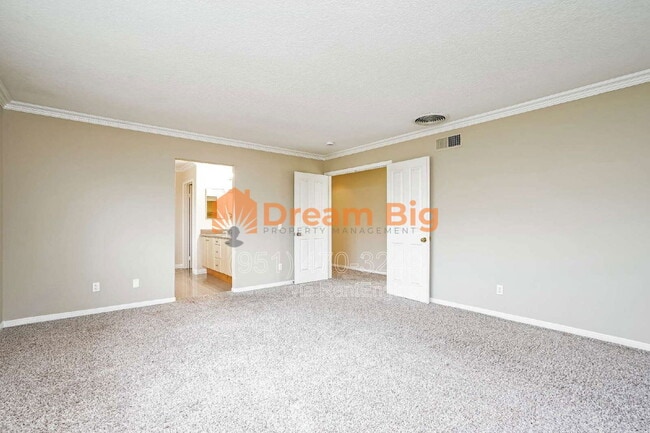 Building Photo - 30 Amberhill