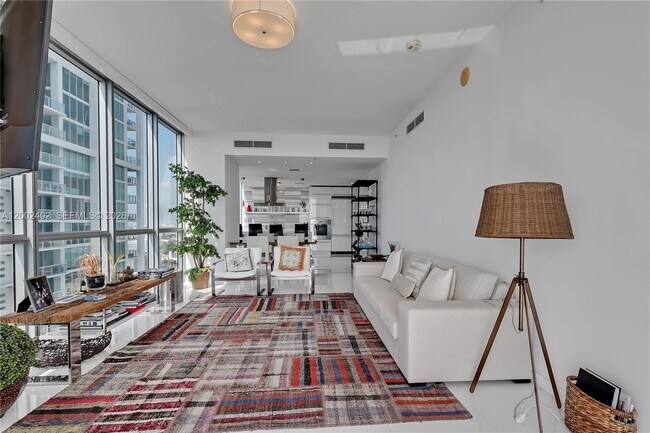 Building Photo - 1100 Biscayne Blvd