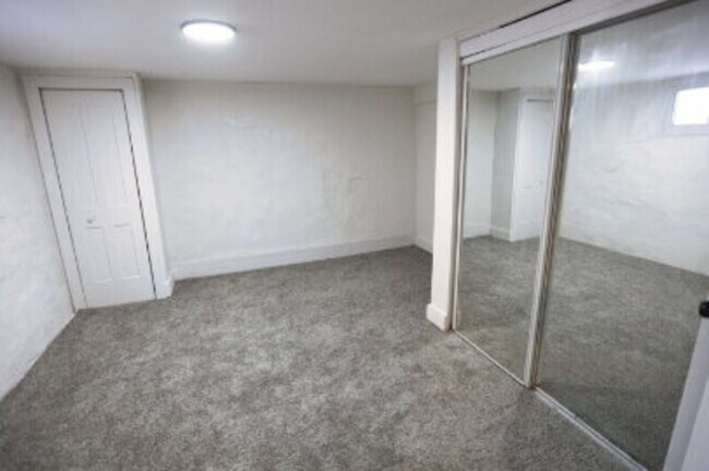 Building Photo - 1220 Wealthy St SE