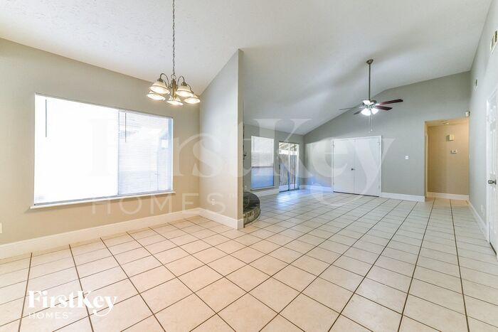 Building Photo - 3823 Ebury Dr