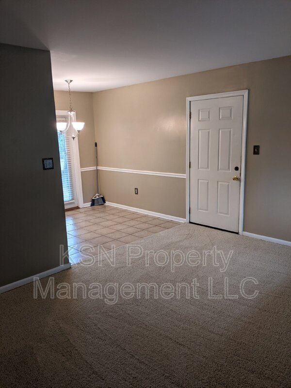 Building Photo - 412 Barnhill Dr