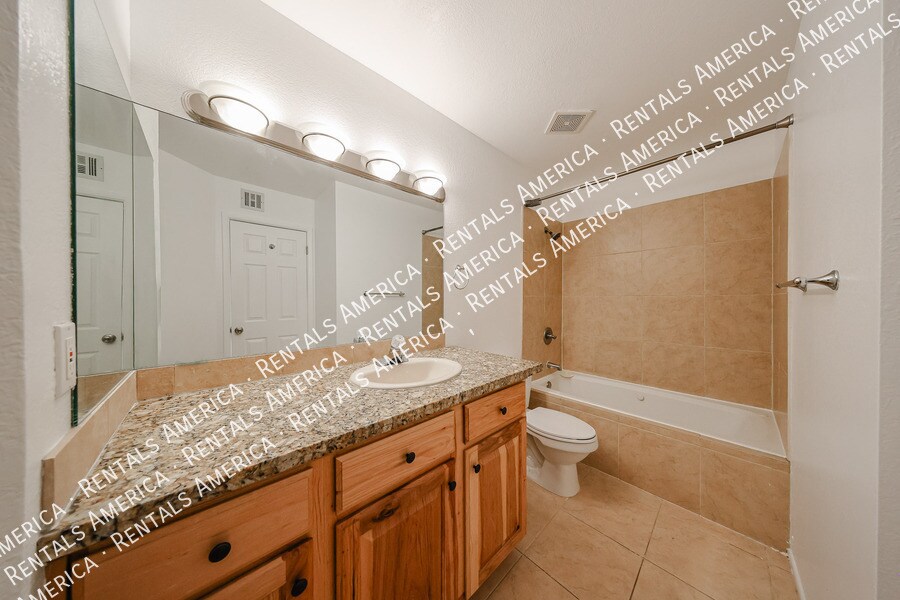 Building Photo - 4120 W Calavar Rd