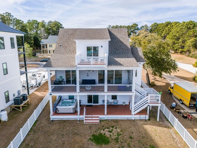 Building Photo - 1059 Meridian Dr