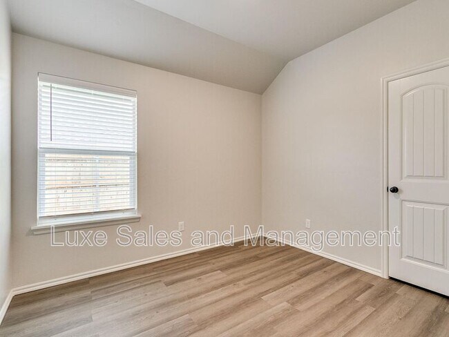 Building Photo - 10541 Lawson Pl Rd