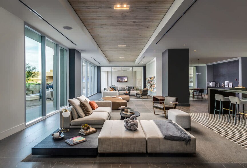 Building Photo - 222 E Jefferson St