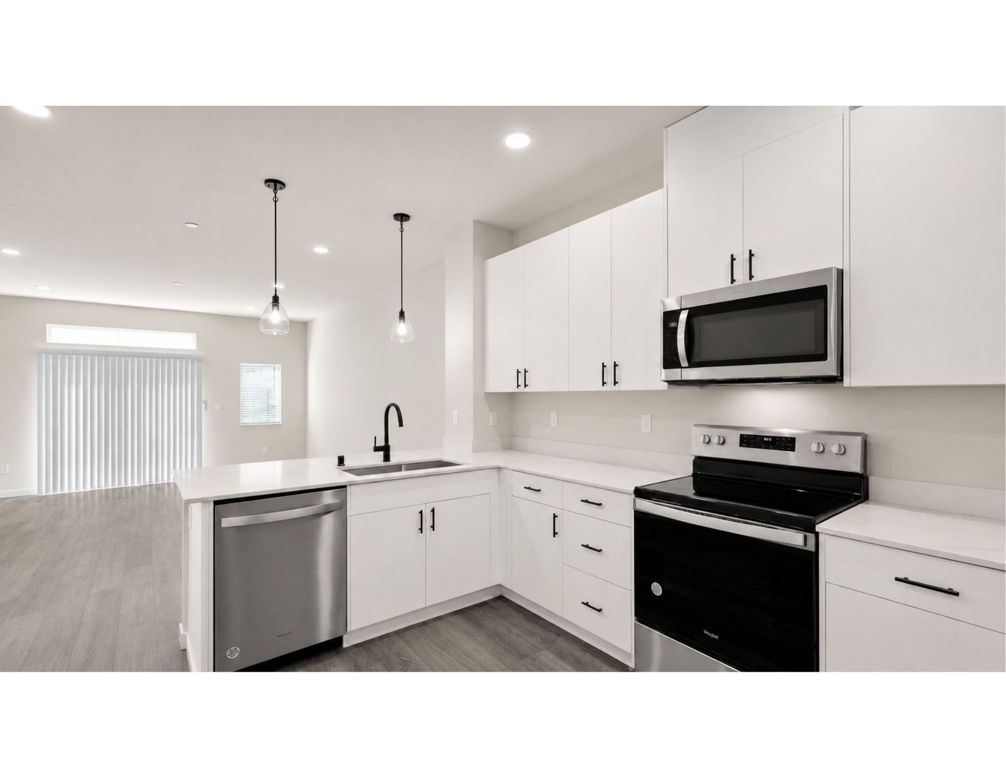 Building Photo - 16124 Cascadian Way