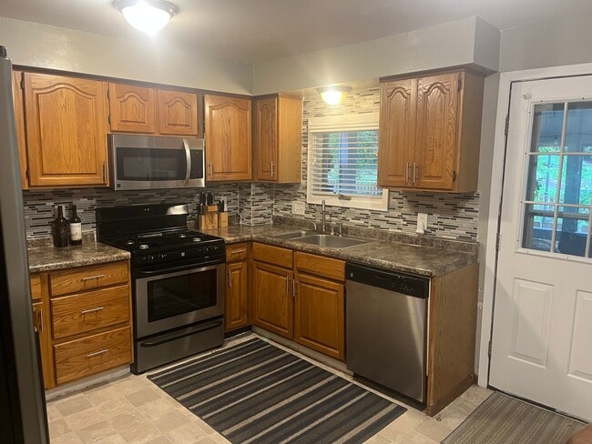 Building Photo - 1411 Jersey Ridge Rd